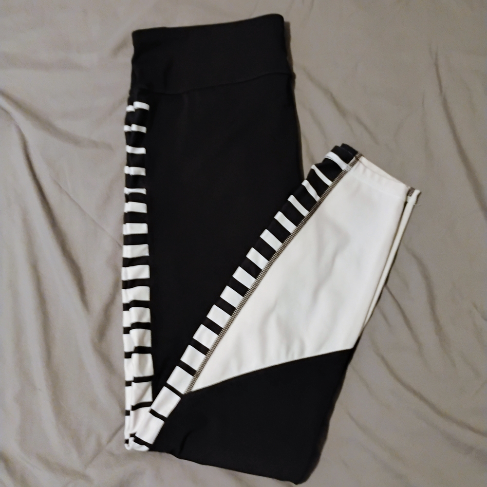 GAPFit Sculpt Compression Leggings in Black